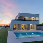 Villa Stunning Marea With A Private Pool