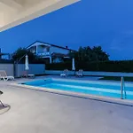 Stunning Marea With A Private Pool Vrsi