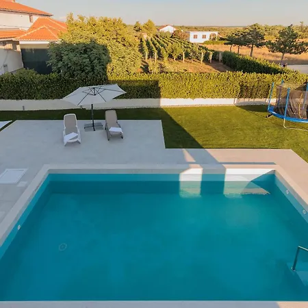 Вилла Stunning Marea With A Private Pool *