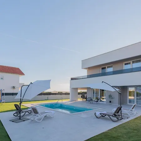 Stunning Marea With A Private Pool Вилла Врси