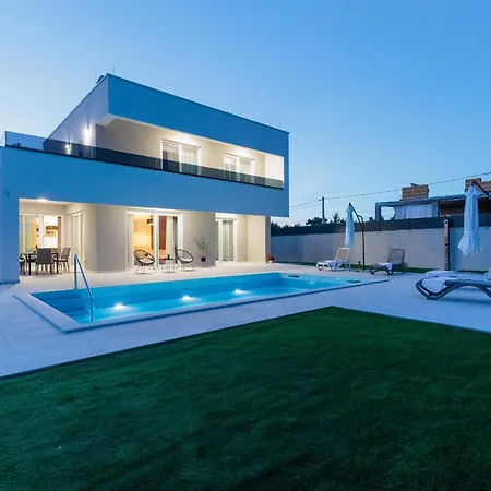 Stunning Marea With A Private Pool Villa Vrsi