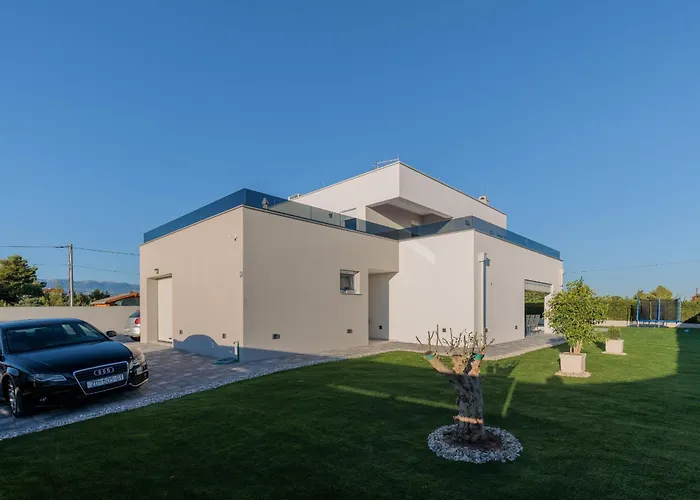 Villa Stunning Marea With A Private Pool Vrsi