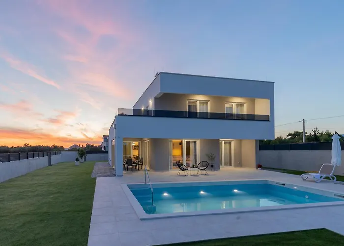 Villa Stunning Marea With A Private Pool