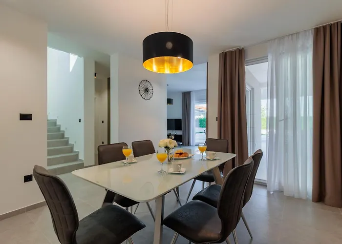 Stunning Marea With A Private Pool