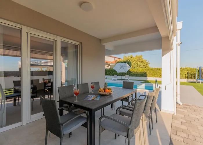 Вилла Stunning Marea With A Private Pool