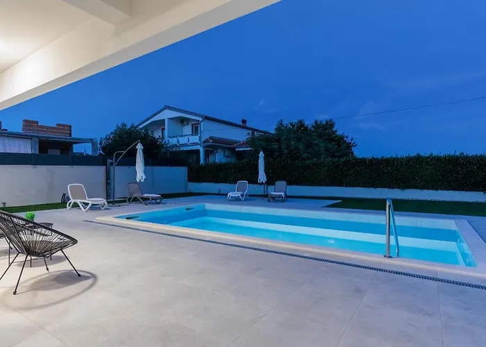 Stunning Marea With A Private Pool Врси