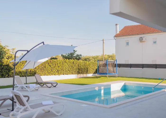 Stunning Marea With A Private Pool Villa