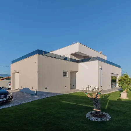 فيلة Stunning Marea With A Private Pool فرسي